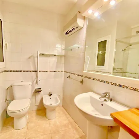 Apartamento Orient En Palamos Tercera Linea De Mar Exterior photo